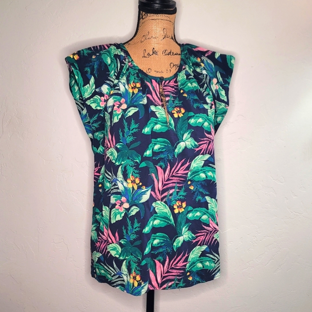 Loft Top Size Large - image 1